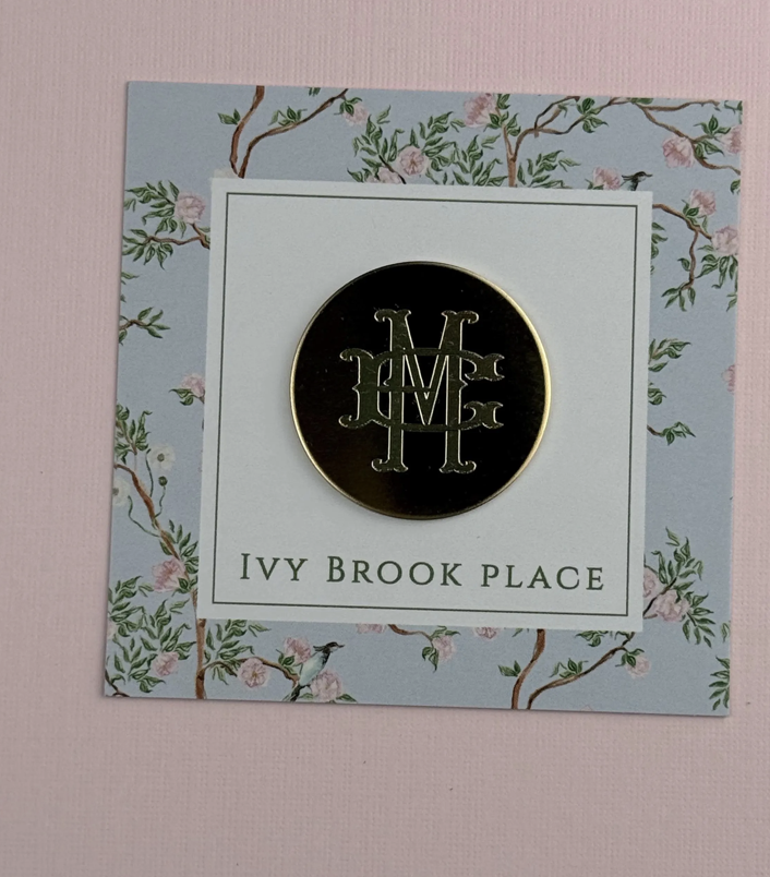 Stacked Barrett 2 Letter Monogram Needle Minder