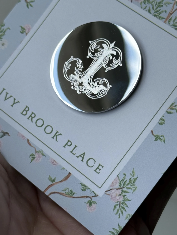 Silver Smooth Needle Minder