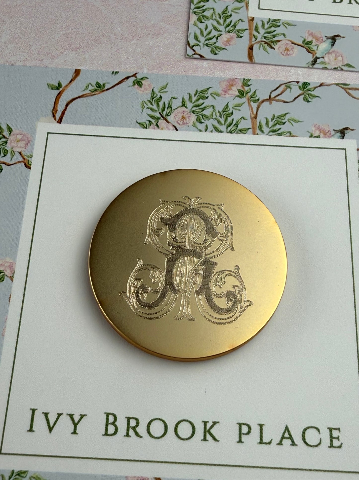 Matte Brass  Gold Round Needle Minder